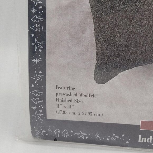Wool 'n Whimsy Primitive Christmas Pillow Kit Peace on Earth IJW106 NEW - Picture 3 of 5